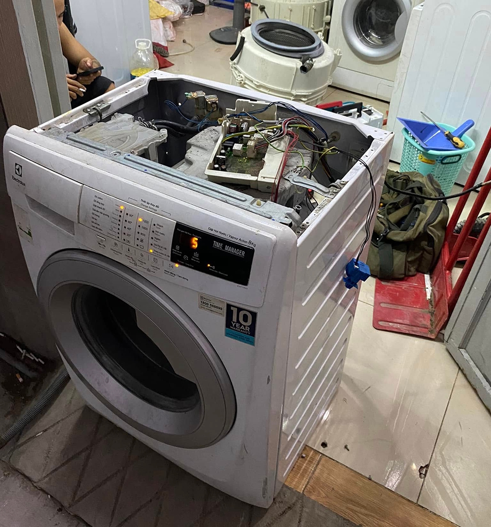 Lỗi E10 trên máy giặt Electrolux: Nguyên nhân và cách khắc phục 5 Dấu hiệu nhận biết lỗi E10 trên máy giặt Electrolux